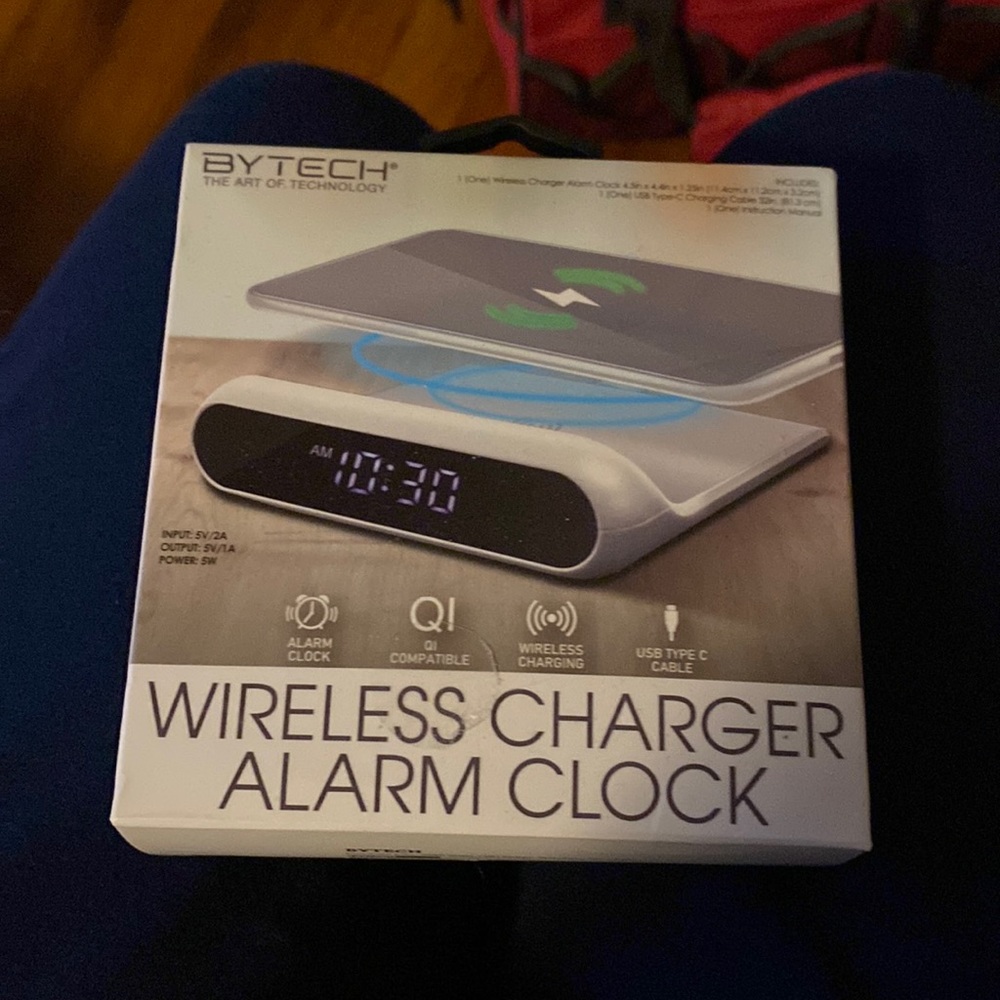 Witless charger alarm clock